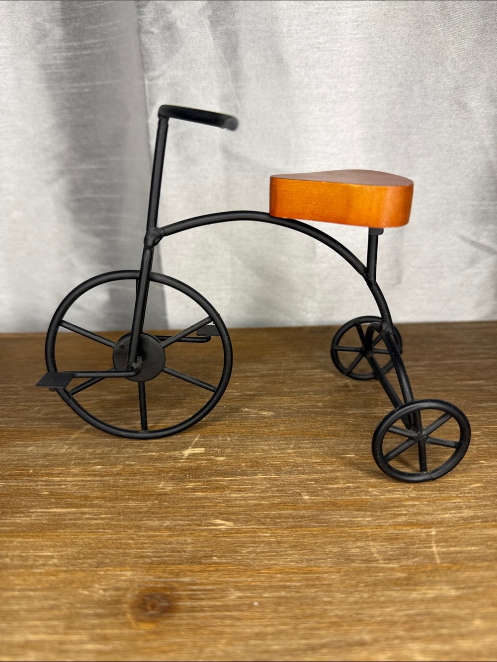 Tricycle Wrought Iron Metal & Wood 5” Tall Desk Wall Decor Collectible READ
